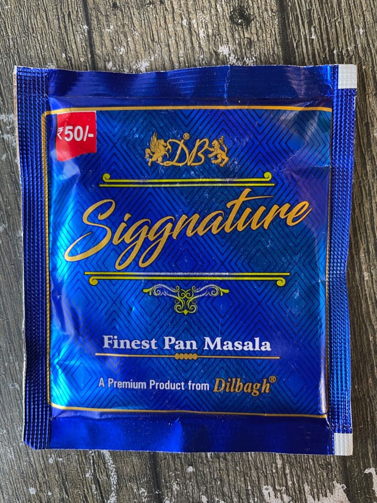 Siggnature Finest Pan Masala | 100% Natural | 18 gm each | 20 Pouches | Zipper - Alchemy Tradex