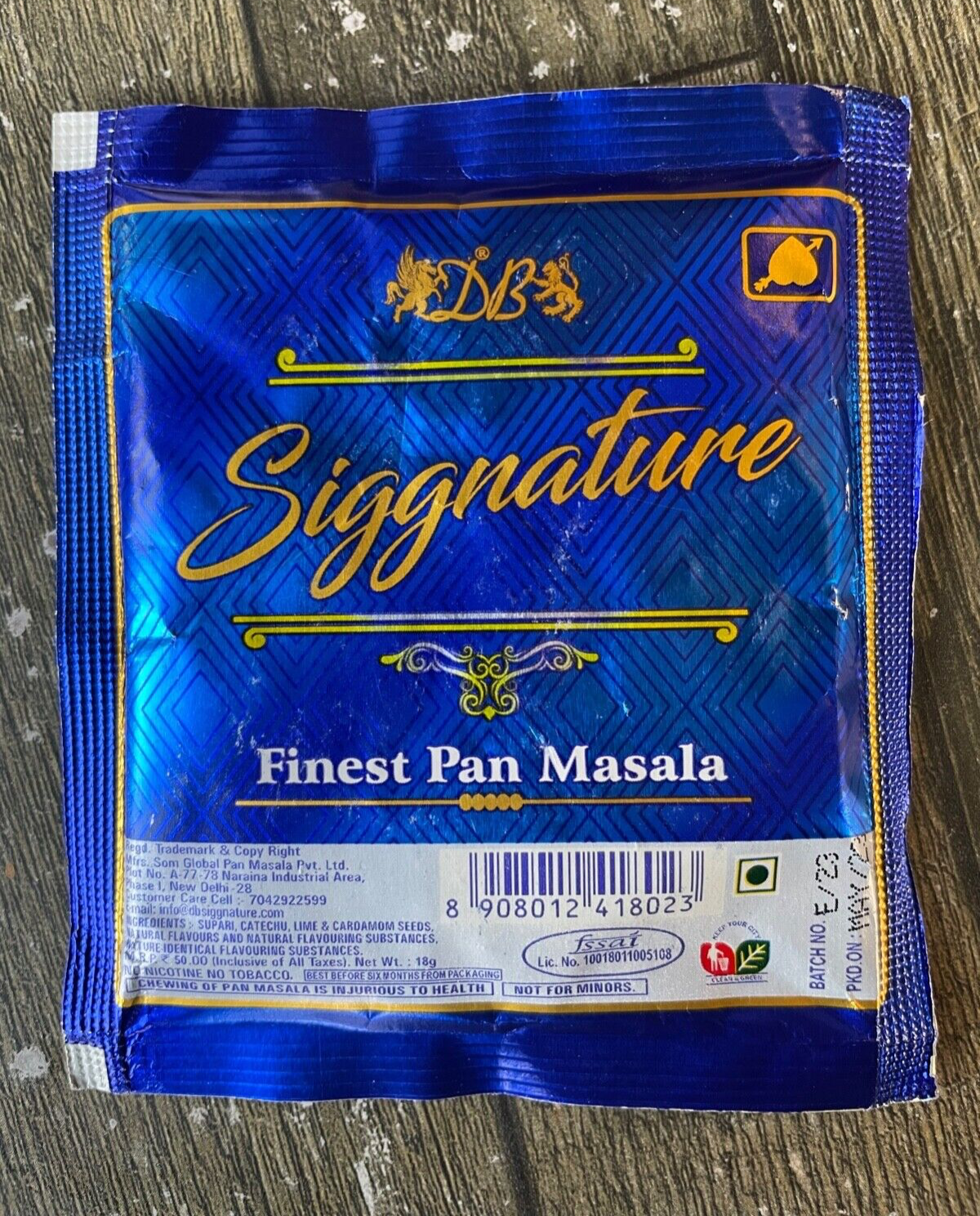 Siggnature Finest Pan Masala | 100% Natural | 18 gm each | 20 Pouches | Zipper - Alchemy Tradex
