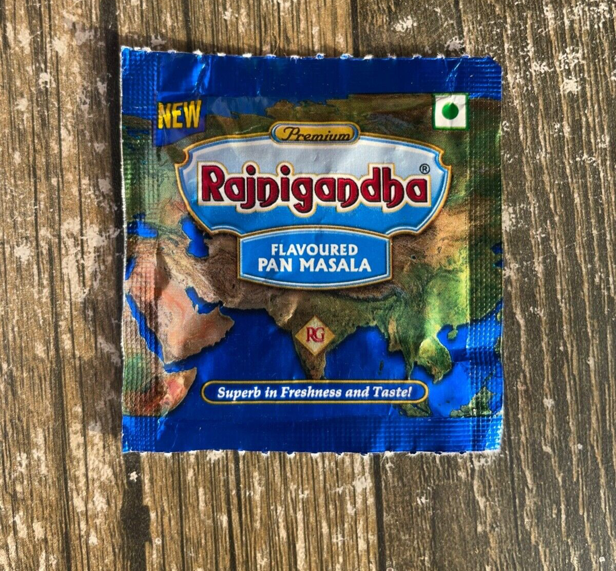 Authentic Rajnigandha Pan Masala | Pack of 27 | 4g Each | Premium Quality