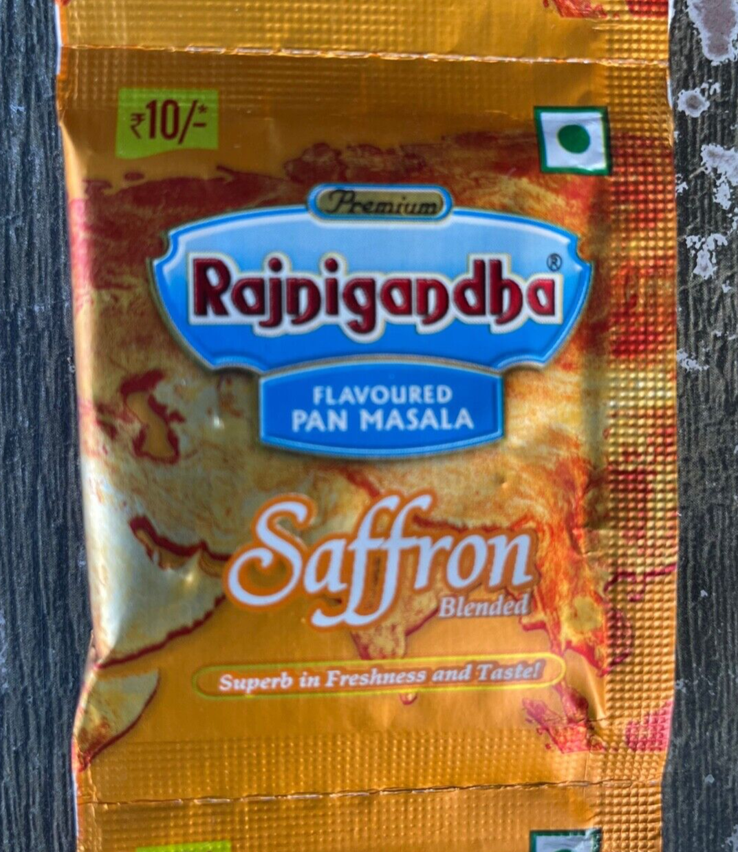 Rajnigandha Saffron Blended Pan Masala | Pack of 54 | 2.2 gm Each | Premium