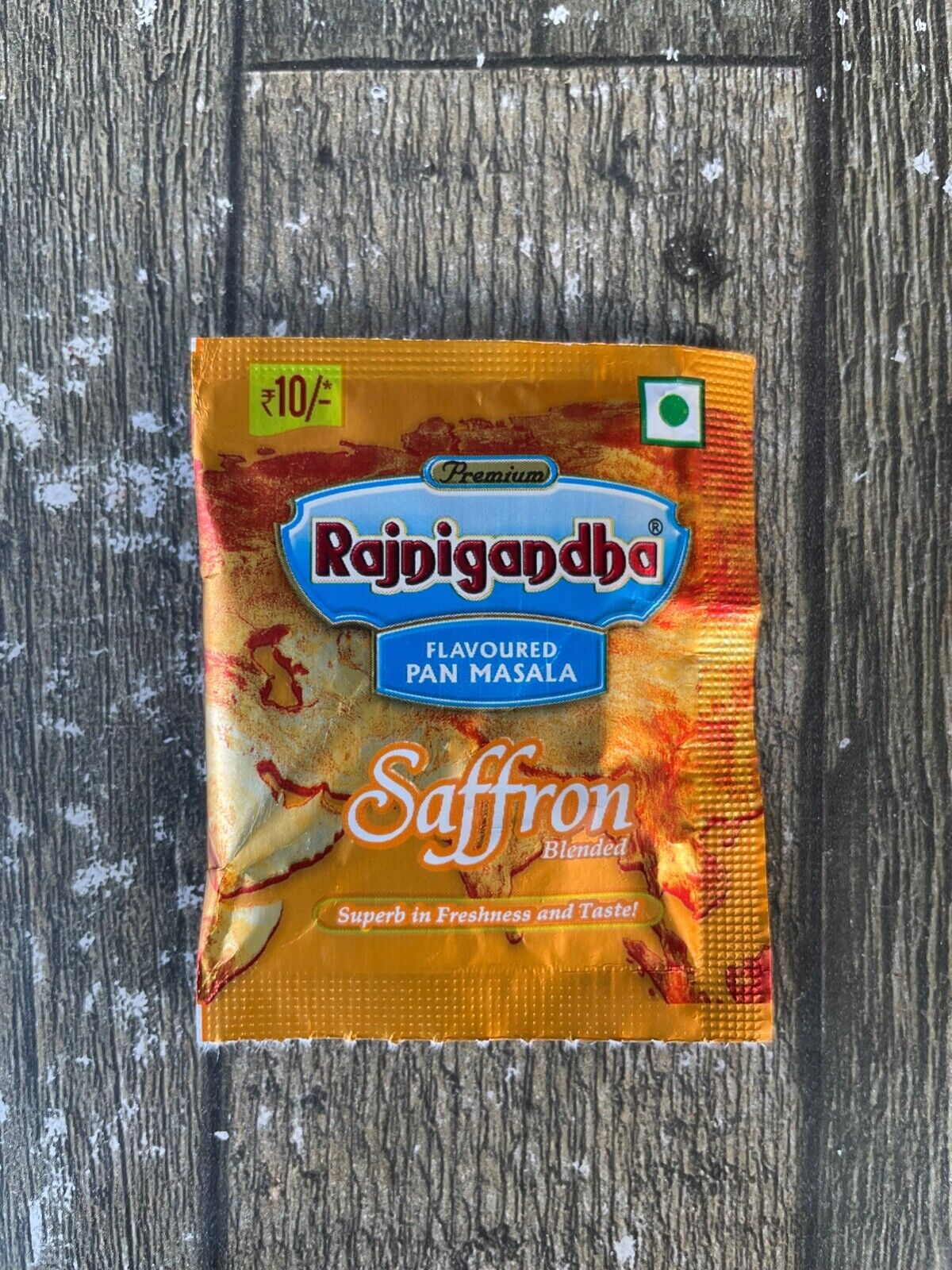 Rajnigandha Saffron Blended Pan Masala | Pack of 54 | 2.2 gm Each | Premium