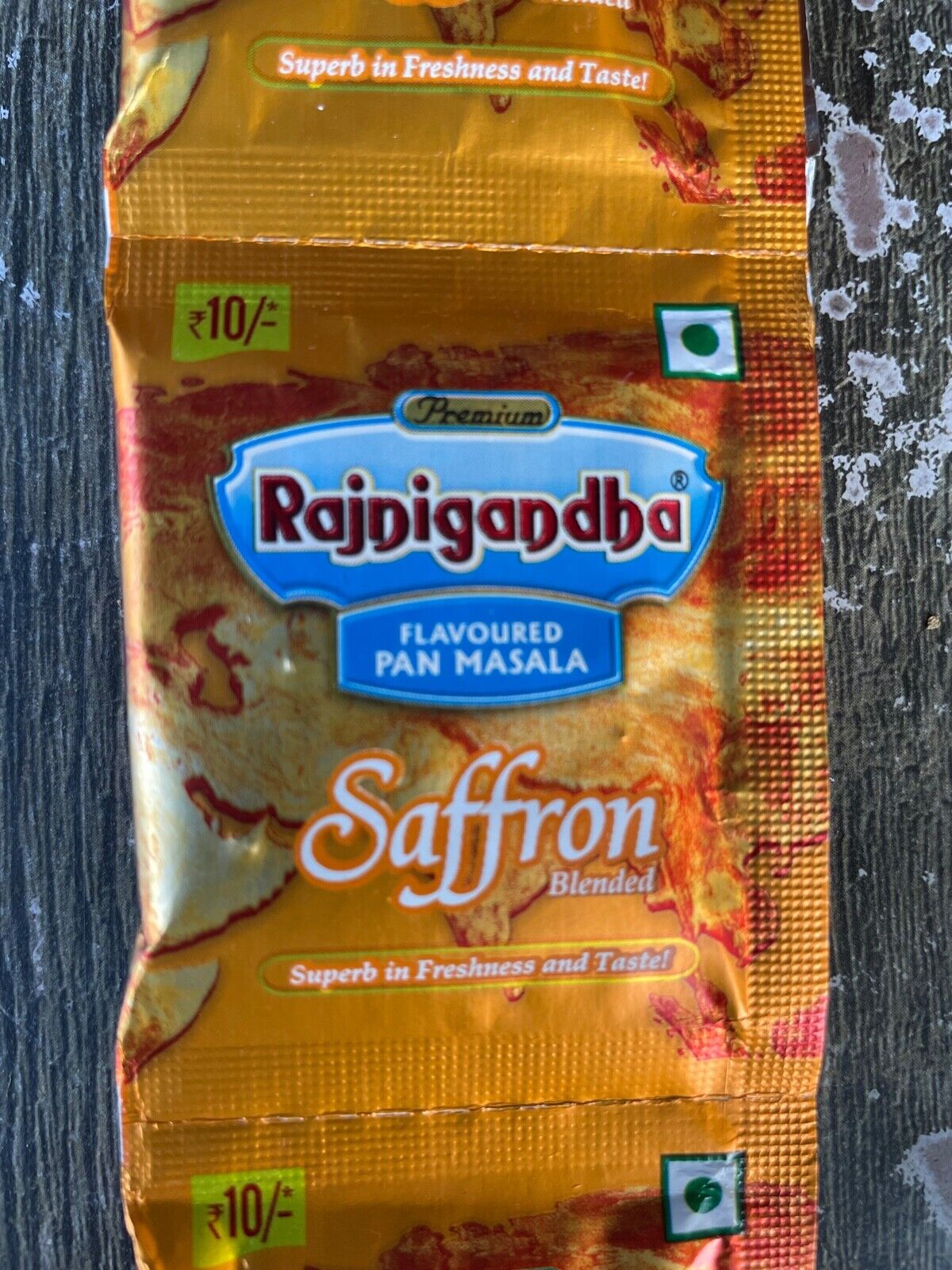 Rajnigandha Saffron Blended Pan Masala | Pack of 54 | 2.2 gm Each | Premium