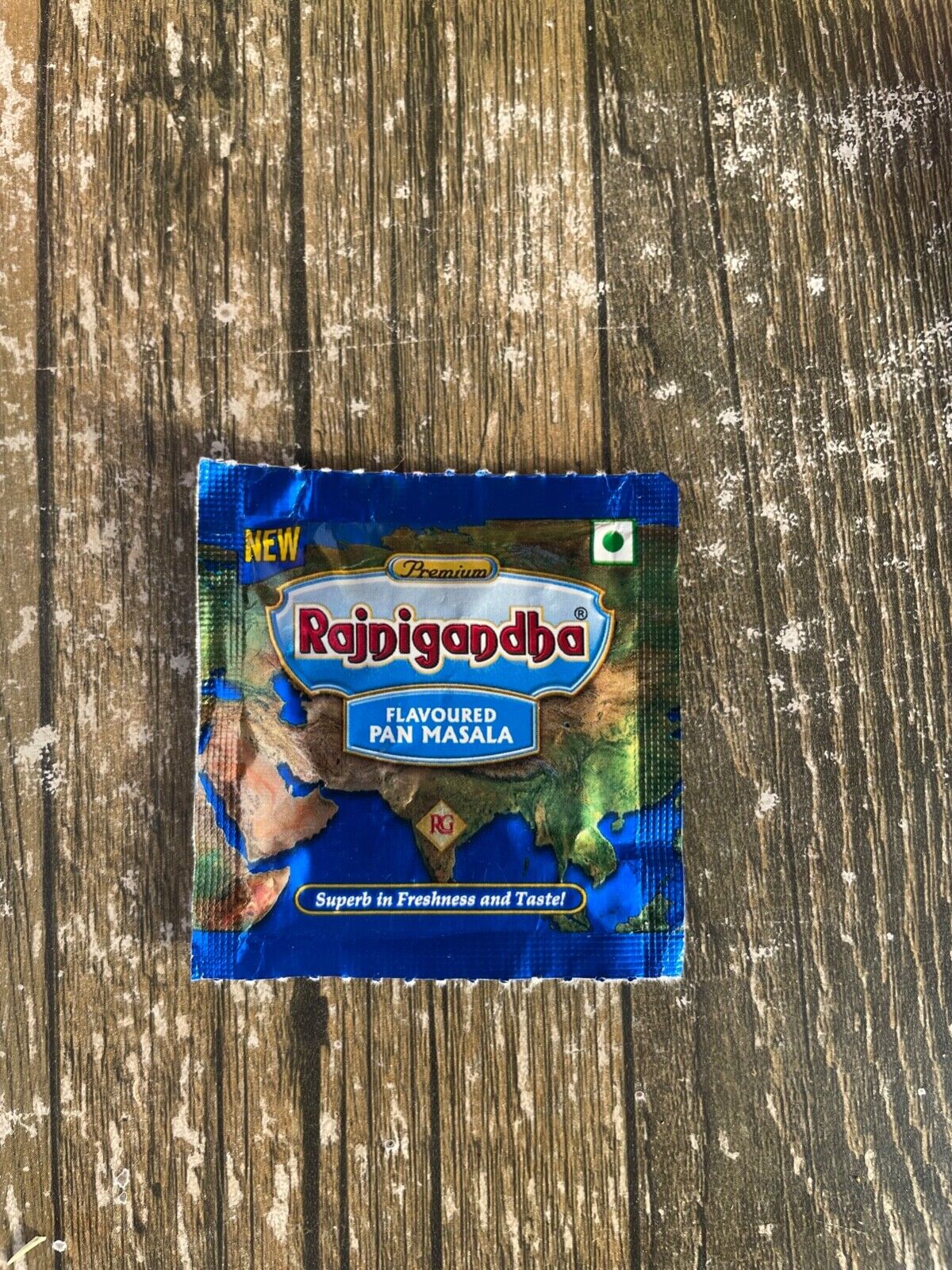 Authentic Rajnigandha Pan Masala | Pack of 27 | 4g Each | Premium Quality