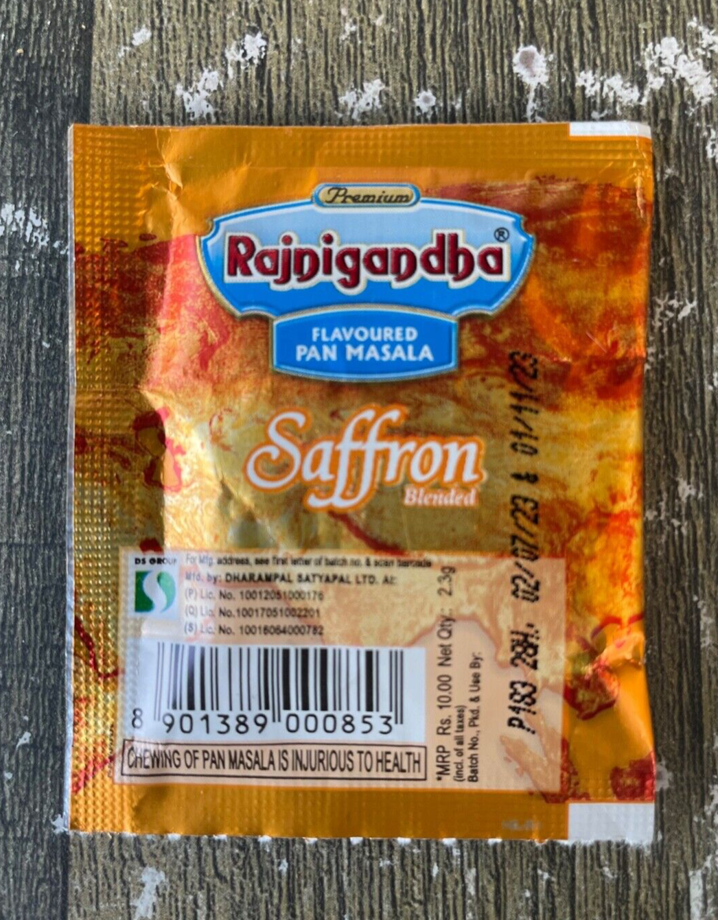 Rajnigandha Saffron Blended Pan Masala | Pack of 54 | 2.2 gm Each | Premium