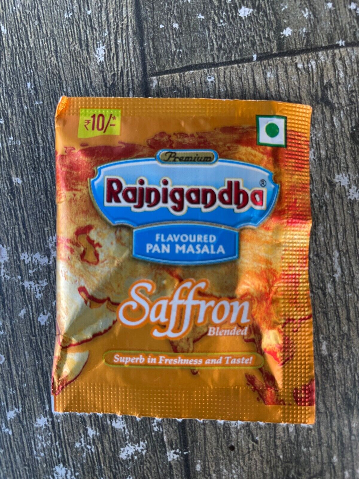 Rajnigandha Saffron Blended Pan Masala | Pack of 54 | 2.2 gm Each | Premium