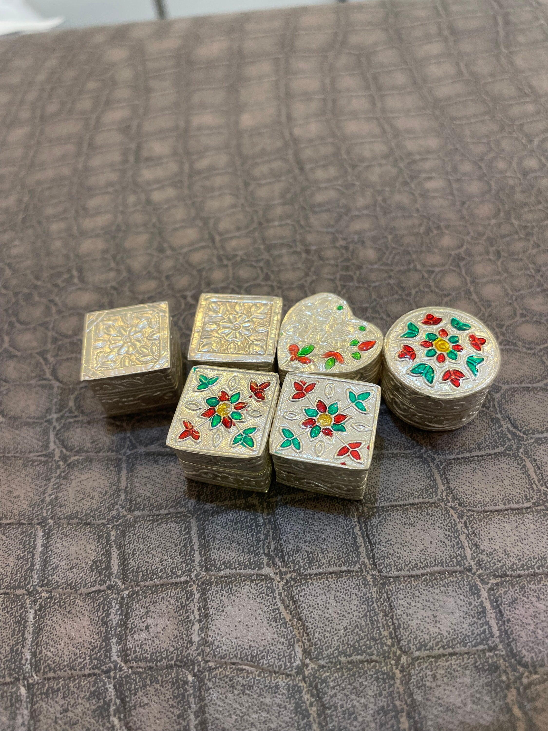 Sterling Silver - Tiny Square Trinket Box |Vintage style | Small Keepsake | Anniversary, Christmas Gift for her | Collectible Jewellery Box - Alchemy Tradex